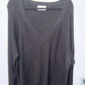 Old Navy Black V-Neck Sweater
